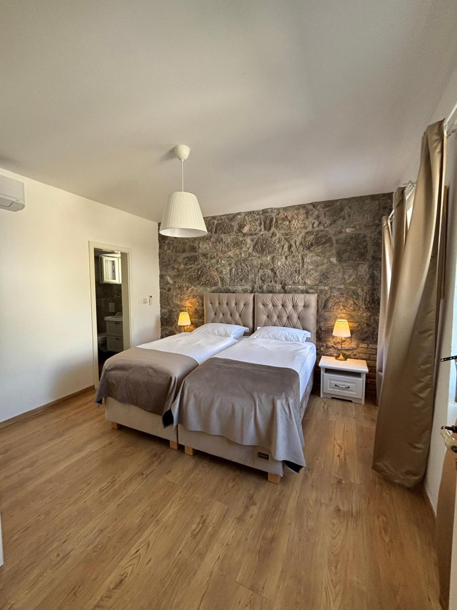 Villa Stancija Kavali Stone House, Zvoneca-أوباتيا المظهر الخارجي الصورة
